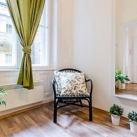 Cozy 2 Bedroom Apartment In Terez Boulevard. Budapest Exterior photo