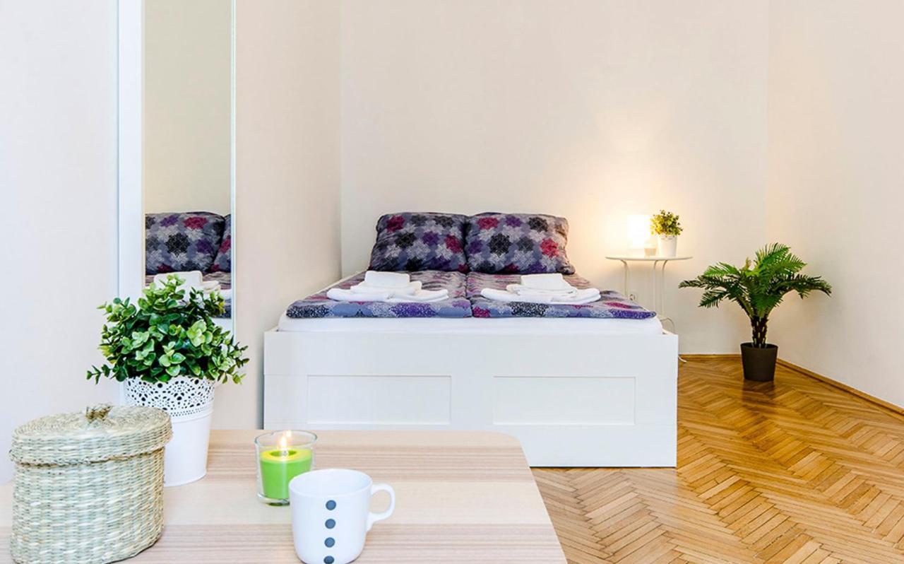 Cozy 2 Bedroom Apartment In Terez Boulevard. Budapest Exterior photo